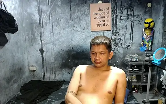 asianboi1111 Pertunjukan Webcam