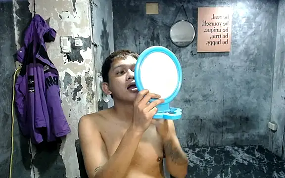 asianboi1111 Pertunjukan Webcam