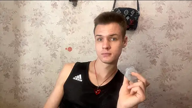 BigBabyMaxn Webbikameraesitys