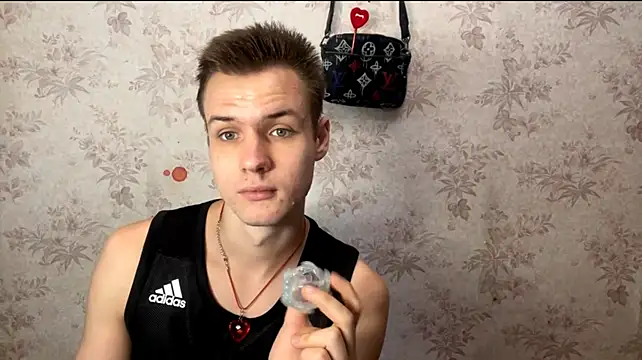 BigBabyMaxn Webbikameraesitys