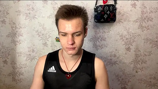 Show modela BigBabyMax na web-kameri