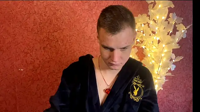 Show modela BigBabyMax na web-kameri