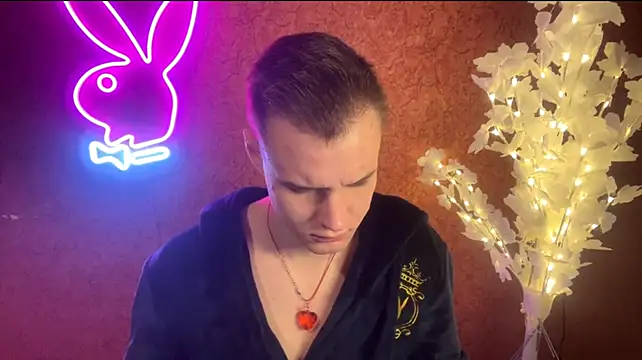 Show modela BigBabyMax na web-kameri
