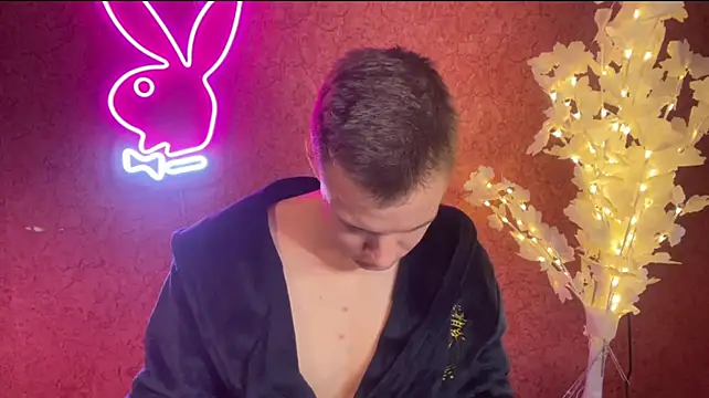 Show modela BigBabyMax na web-kameri