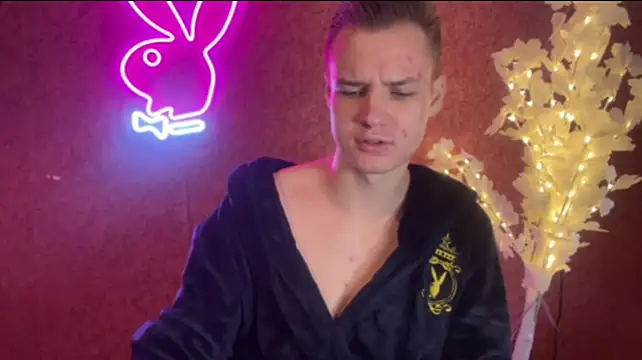 Show modela BigBabyMax na web-kameri