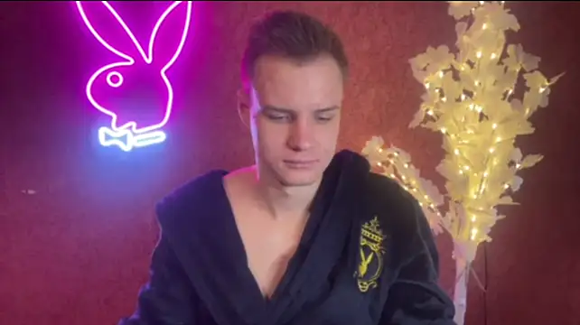 Show modela BigBabyMax na web-kameri