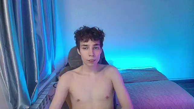 Show modela Adam_Kroy na web-kameri