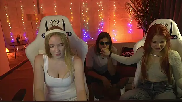 Noksi_054's Webcam Show