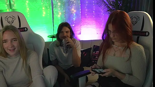Noksi_054's Webcam Show