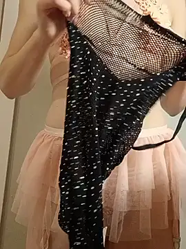 Chloe_StClaire XXX чат на живо