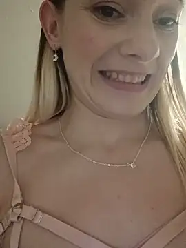 Chloe_StClaire webcam show