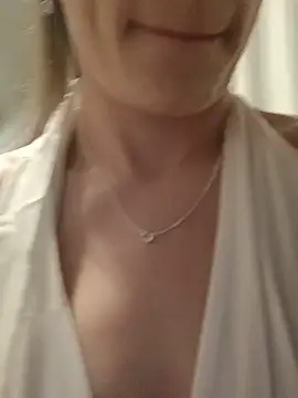 Chloe_StClaire's Webcam Show