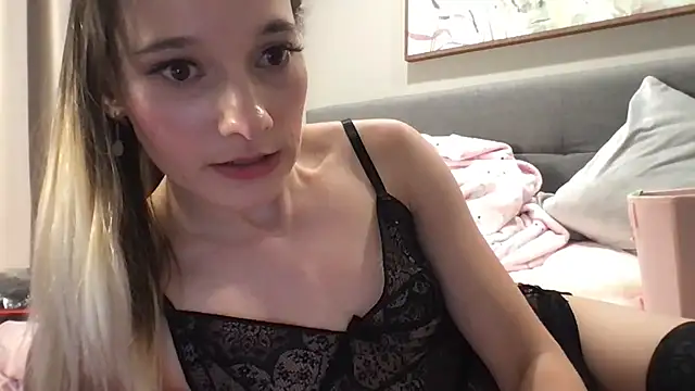 הופעת וובקאם של Chloe_StClaire