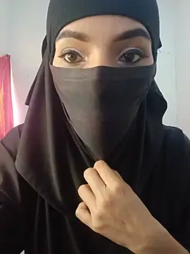 aisha-faraah Adlı Modelin Canlı XXX Sohbeti