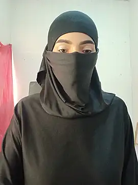 aisha-faraah Show in webcam