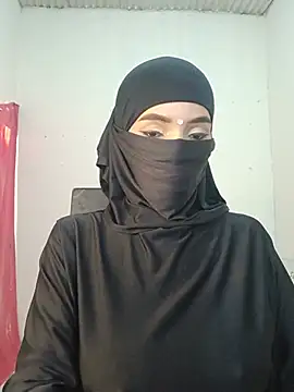 Pokazy przed kamerką – aisha-faraah