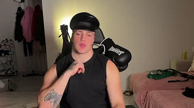 Show modela telenokk na web-kameri