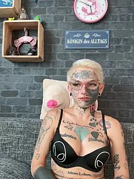 Inkedunicorn_24 Webcam-Show