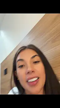 karolvegaa লাইভ XXX চ্যাট