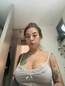 karolvegaa's Webcam Show