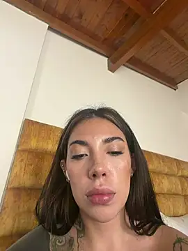 karolvegaa's Webcam Show