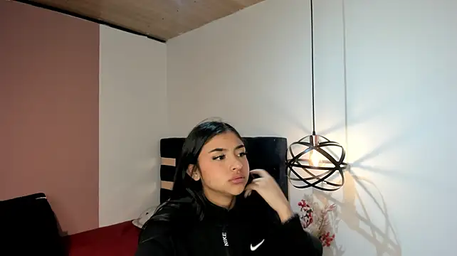 Alanna_Thompson_'s Live XXX Chat