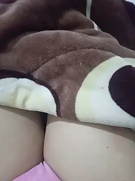 MisteriosaGirl1 élő XXX-chatje