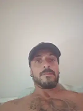 Show modela Attachant34 na web-kameri
