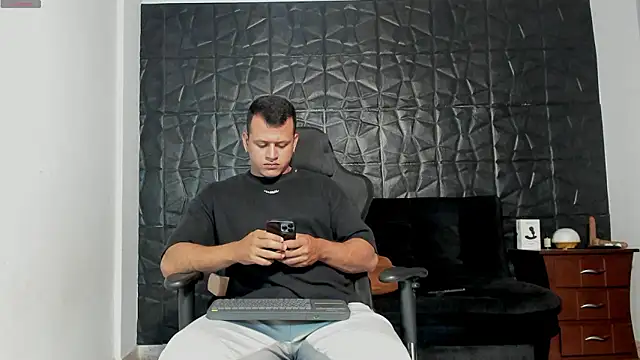 AlexTowerss Webcamshow