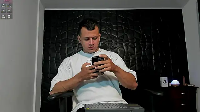 AlexTowerss Webcamshow