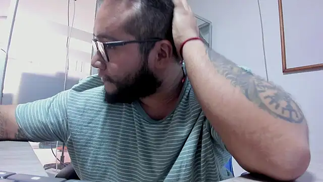 VINCEDMAGLIOO Webcamshow