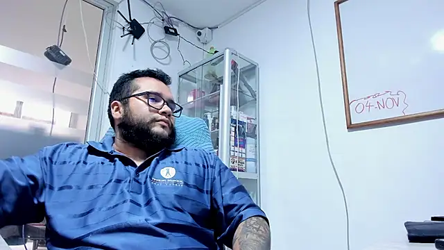 VINCEDMAGLIOO webcam show