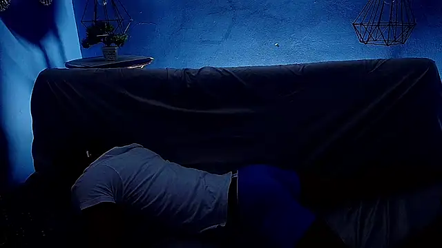 Ehkay_ Show in webcam