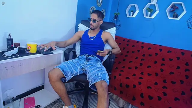 Ehkay_ Show Webcam