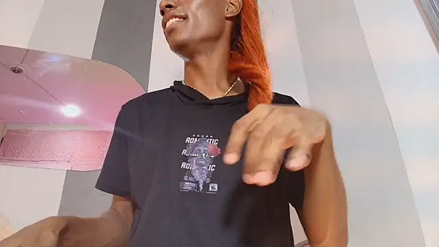 axton_voss Adlı Modelin Web Kamerası Şovu