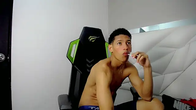 athlete_reeseのウェブカメラショー