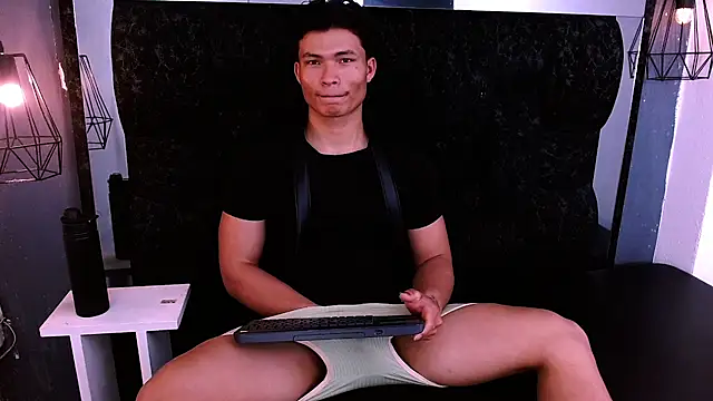 Show de GoldenBoy_23 na webcam