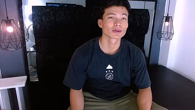 GoldenBoy_23 Webcamshow