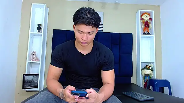 Show de GoldenBoy_23 na webcam