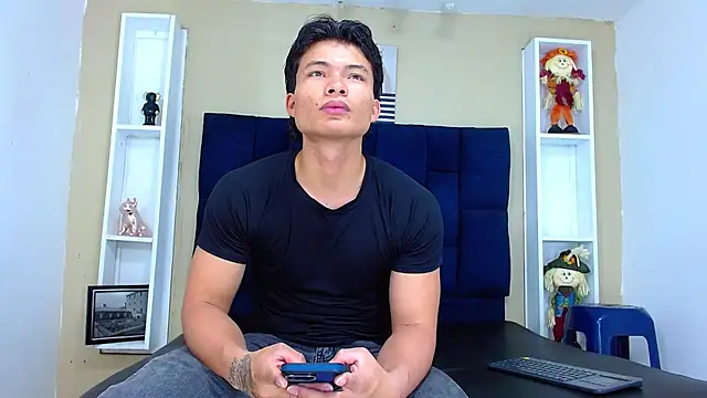 Show de GoldenBoy_23 na webcam