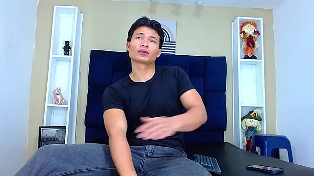 Show de GoldenBoy_23 na webcam