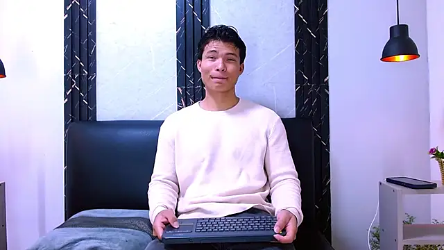 GoldenBoy_23 – webcam-show