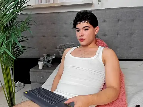 Show modela Liam_starling16 na web-kameri