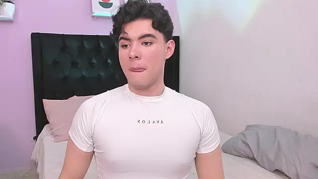 Liam_starling16のウェブカメラショー
