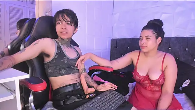 Webkamerová show hotties_juls_dl