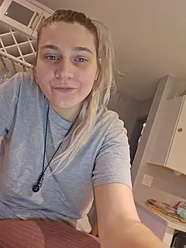ScarletsWeb's Webcam Show