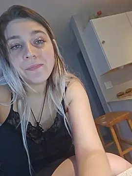 ScarletsWeb webkamerás műsora