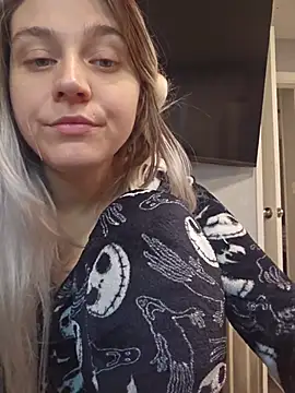 Show modela ScarletsWeb na web-kameri