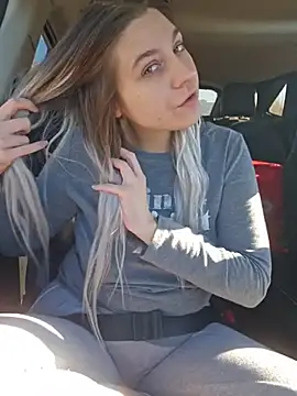 ScarletsWeb's Webcam Show