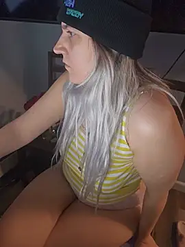 ScarletsWeb's Webcam Show